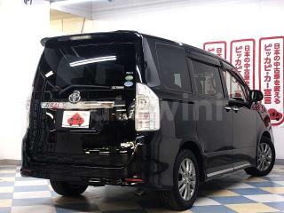 ZRR700594106 2013 TOYOTA VOXY-2