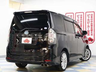 ZRR700305452 2010 TOYOTA VOXY-2