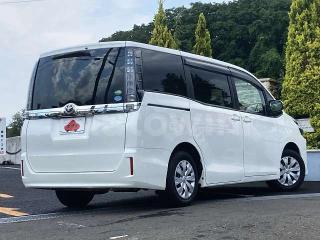 ZRR800177778 2015 TOYOTA VOXY X-2