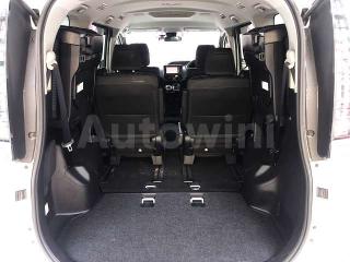 2017 TOYOTA VOXY - 8