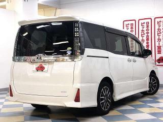 ZRR800326357 2017 TOYOTA VOXY-2