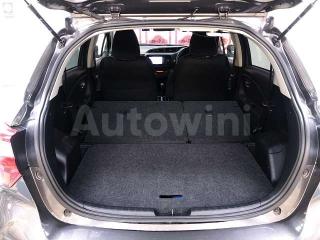 2017 TOYOTA VITZ U - 9
