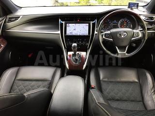 ZSU600010676 2014 TOYOTA HARRIER-1