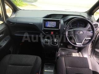 ZWR800041269 2014 TOYOTA VOXY-1