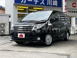 ZWR800049283 2014 TOYOTA NOAH HYBRID X-0