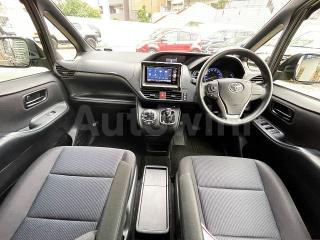 ZWR800049283 2014 TOYOTA NOAH HYBRID X-1