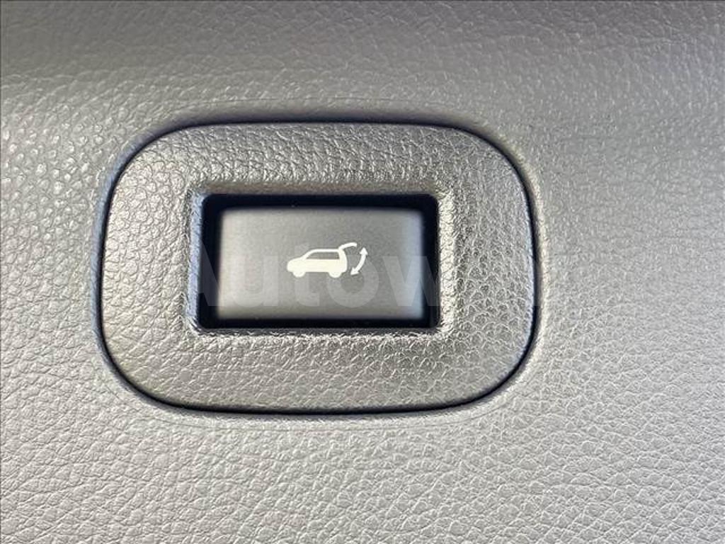 2015 NISSAN ELGRAND HIGHWAYSTAR - 8