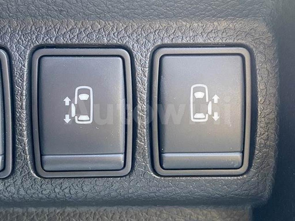 PE52-003619 2010 NISSAN ELGRAND HIGHWAYSTAR-5
