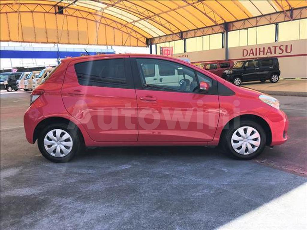 KSP130-2065181 2012 TOYOTA VITZ F-4