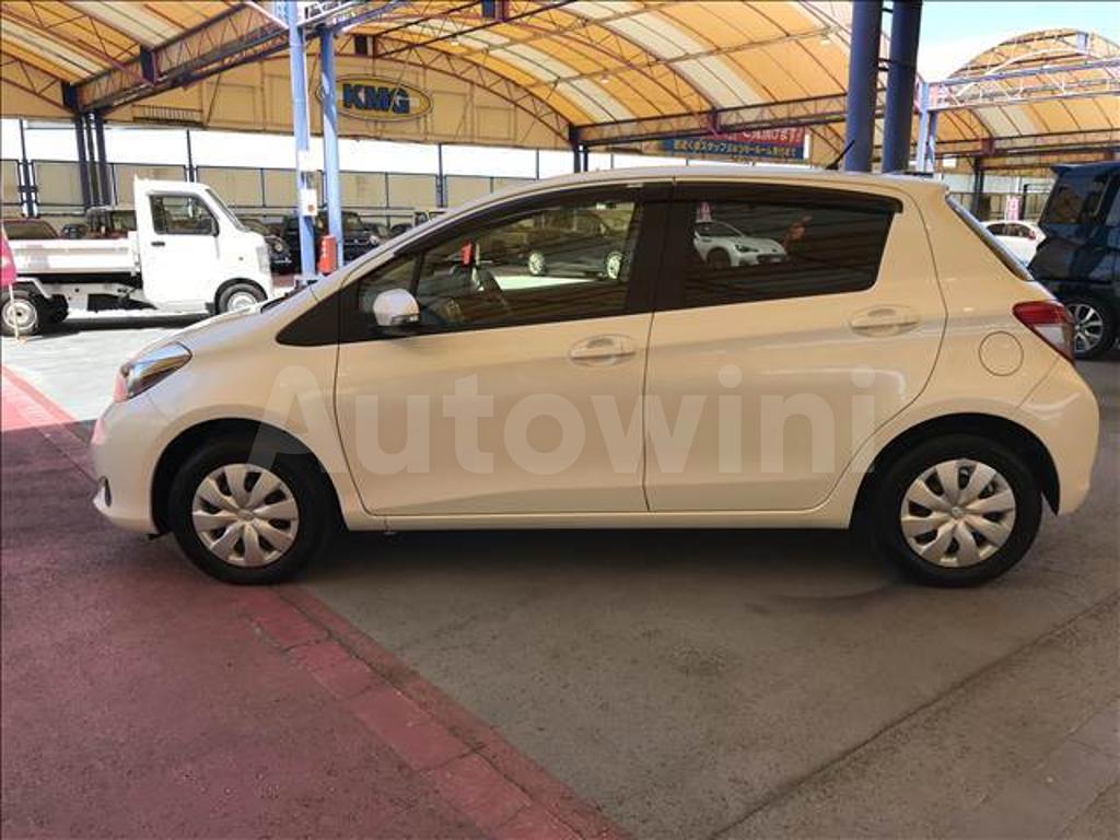 2013 TOYOTA VITZ - 9