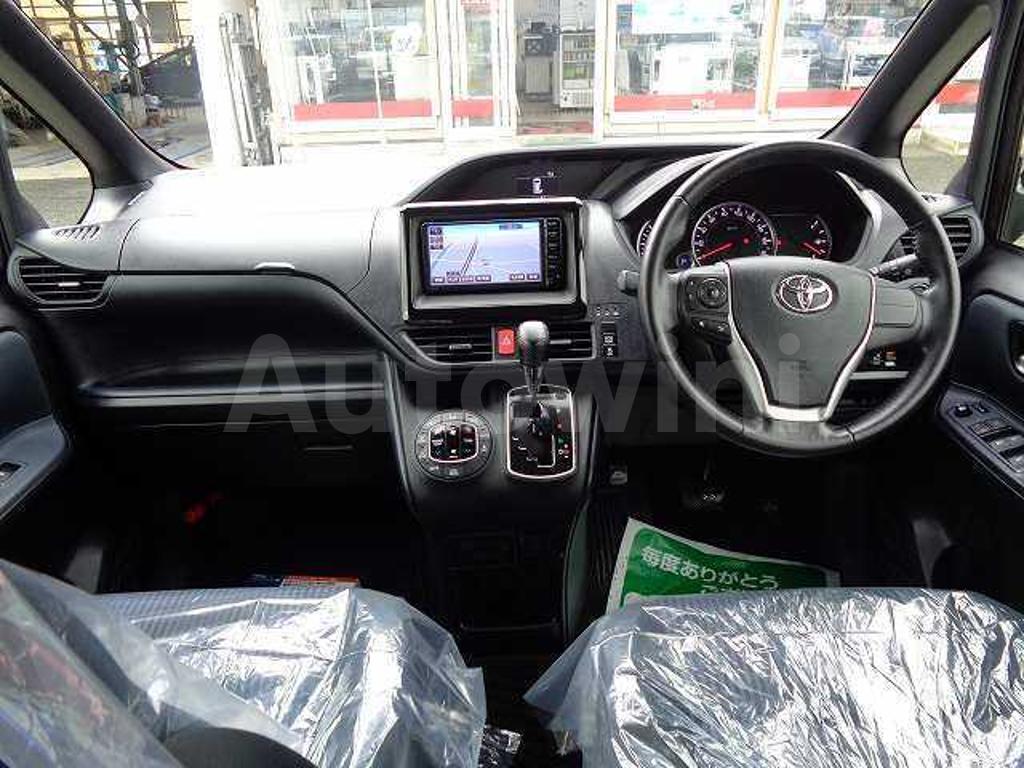 ZRR80-0188482 2015 TOYOTA VOXY-1