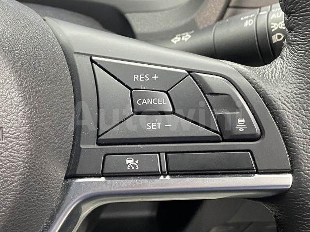 HE12-128319 2017 NISSAN NOTE-3