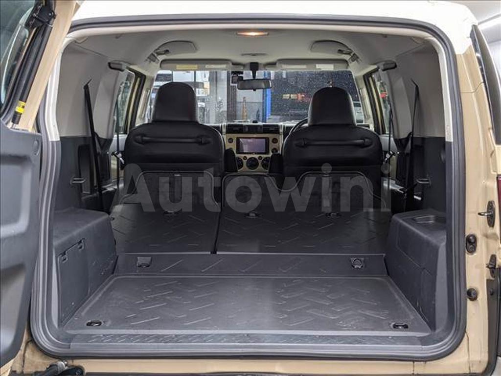 2012 TOYOTA FJ CRUISER - 9