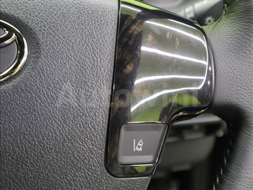 2020 TOYOTA REGIUSACE VAN - 9