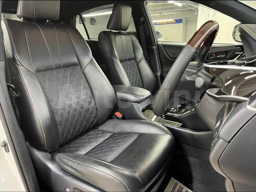2017 TOYOTA HARRIER - 10
