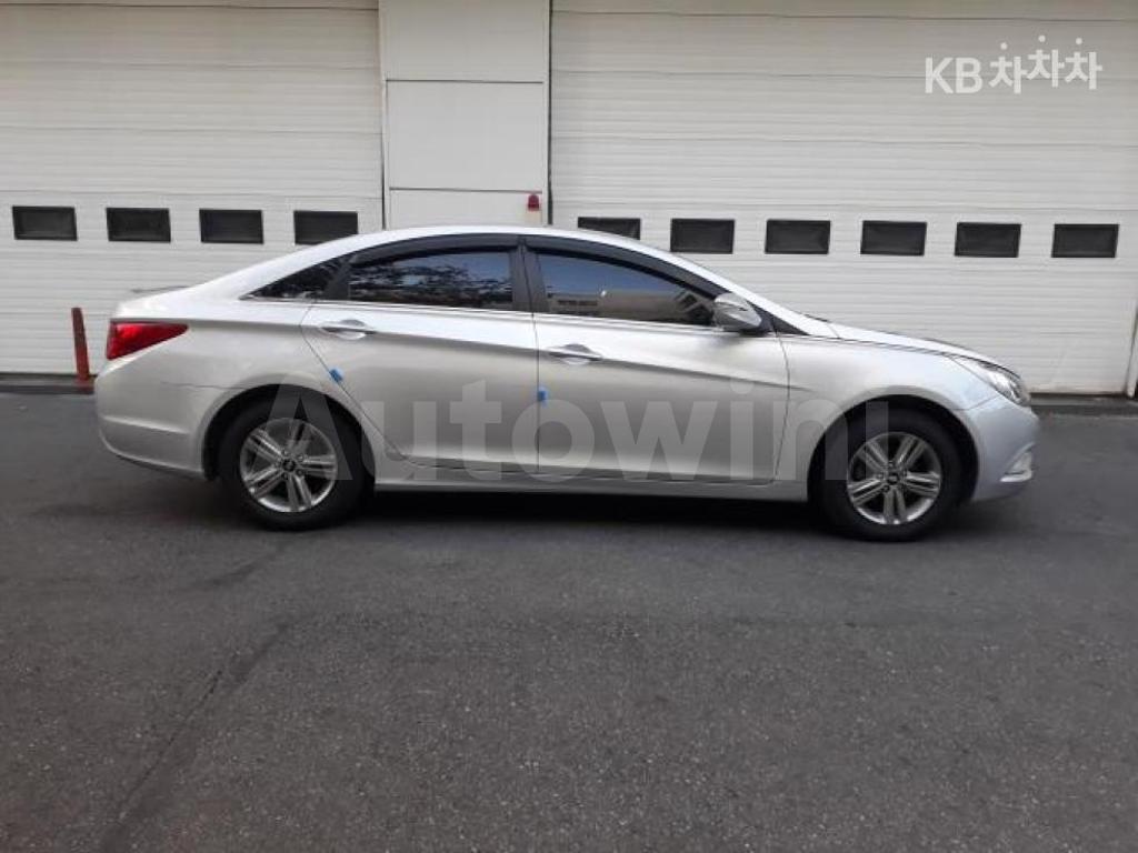 2013 HYUNDAI YF SONATA LPI DELUXE - 7