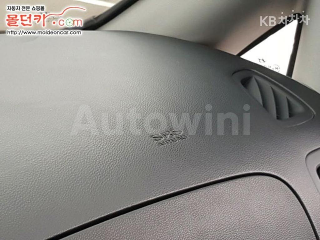 2014 HYUNDAI GRAND STAREX H-1 5 SEATS VAN CVX LUXURY - 10