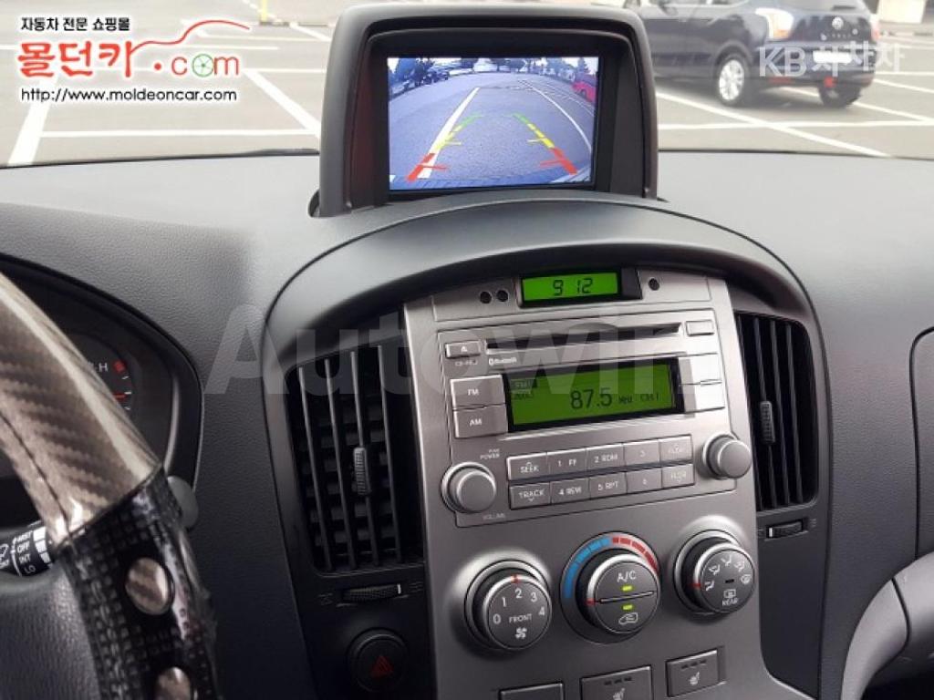 2014 HYUNDAI GRAND STAREX H-1 5 SEATS VAN CVX LUXURY - 16