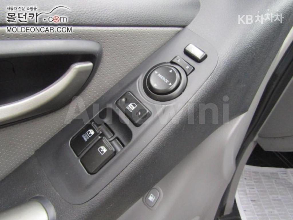 2014 HYUNDAI GRAND STAREX H-1 12 SEATS WAGON CVX LUXURY - 15