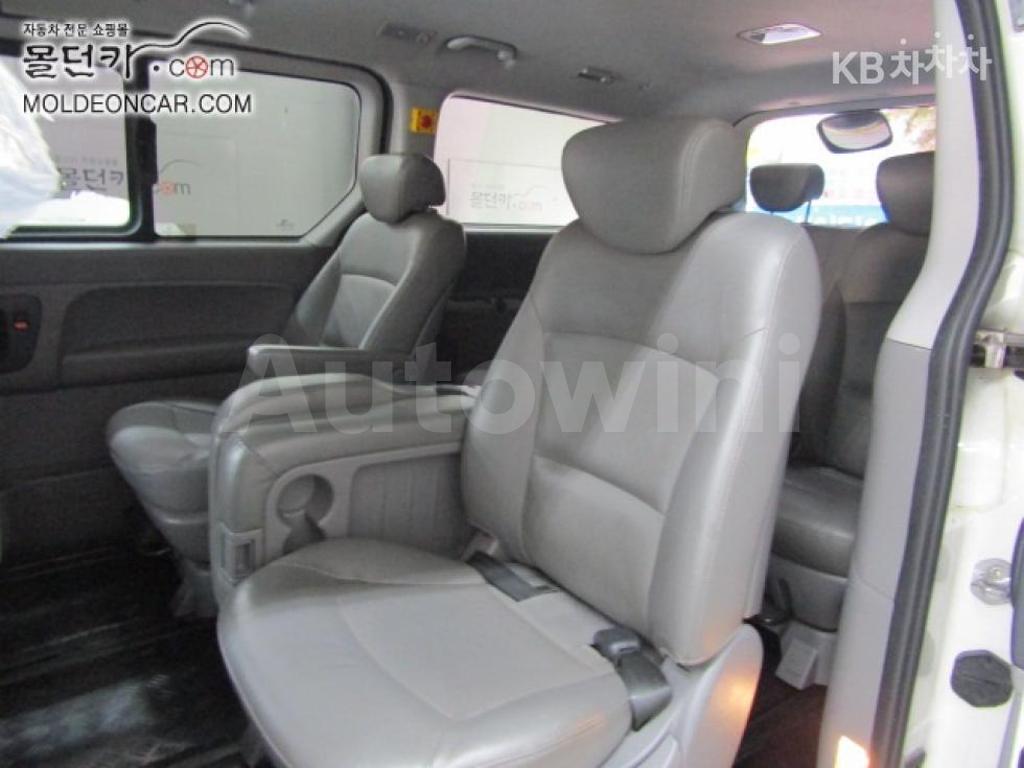 2014 HYUNDAI GRAND STAREX H-1 12 SEATS WAGON CVX LUXURY - 17