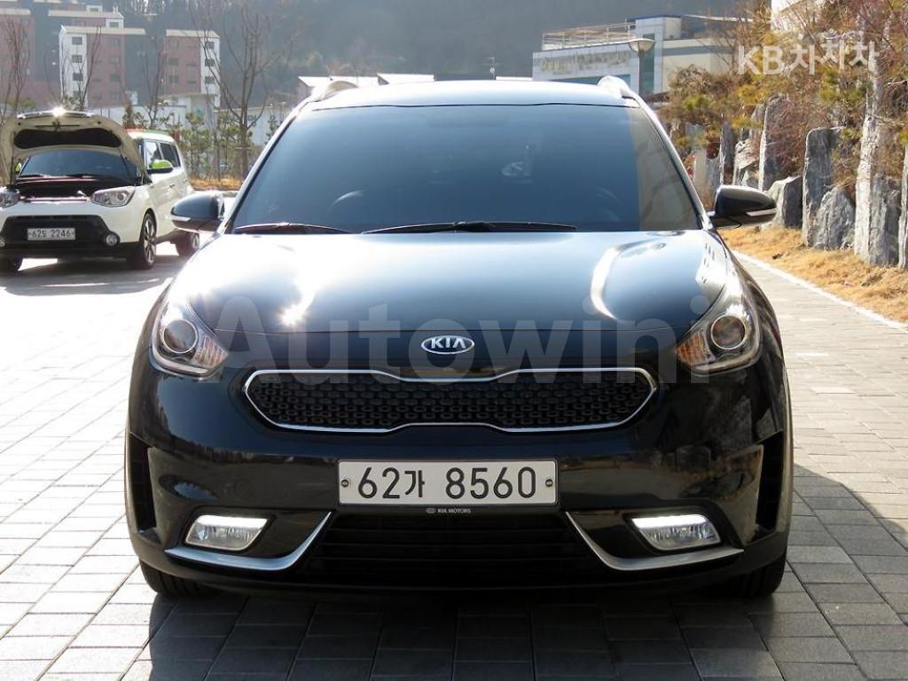 KNACB81CGHA062916 2017 KIA NIRO 1.6 PRESTIGE-0