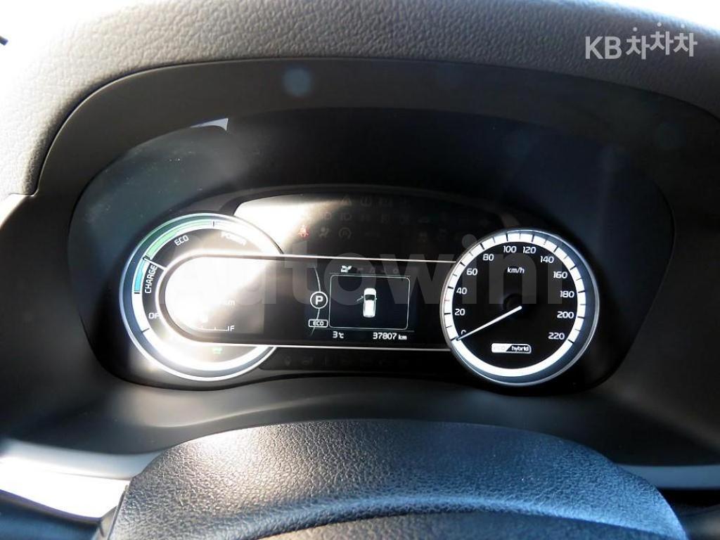 2017 KIA NIRO 1.6 PRESTIGE - 8