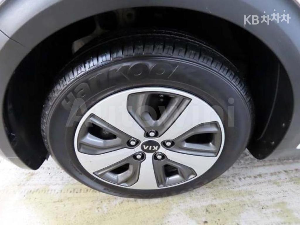 KNACB81CGHA077584 2017 KIA NIRO 1.6 PRESTIGE-4