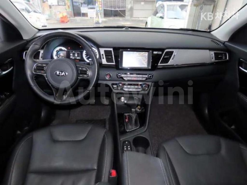 2017 KIA NIRO 1.6 PRESTIGE - 18