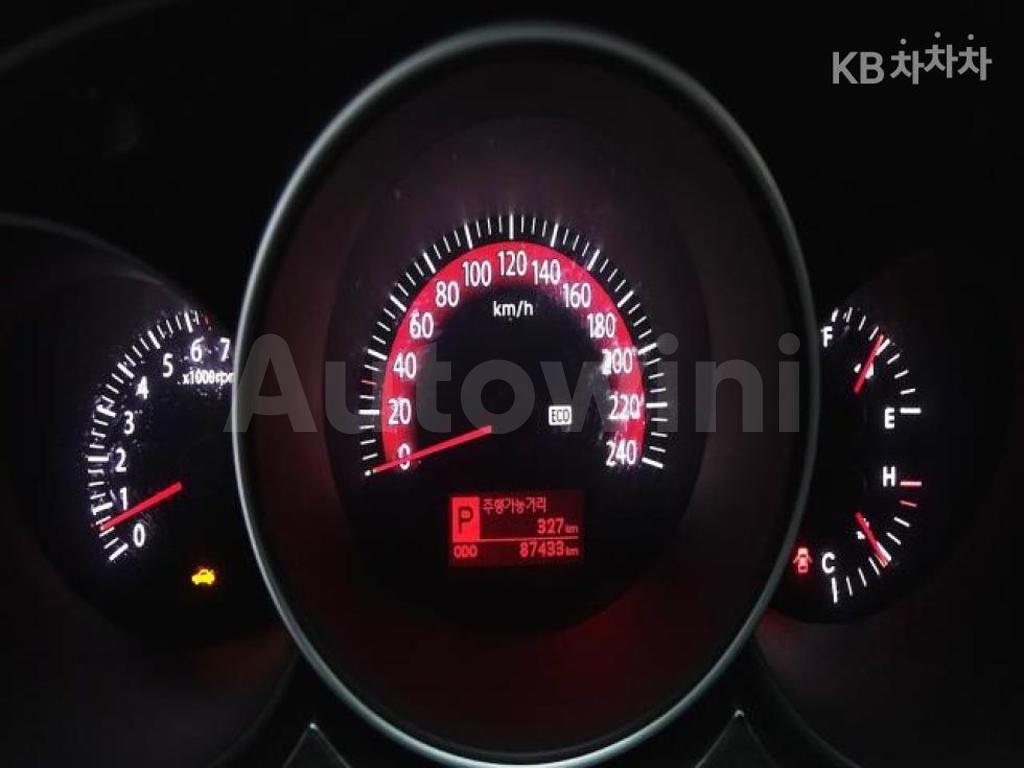 2010 KIA LOTZE INNOVATION OPTIMA MAGENTIS LEX20 LUXURY - 8