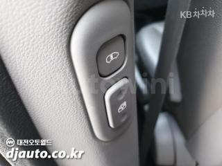 2013 KIA CARNIVAL R SEDONA GRANDCARNIVAL GLX LUXURY - 10