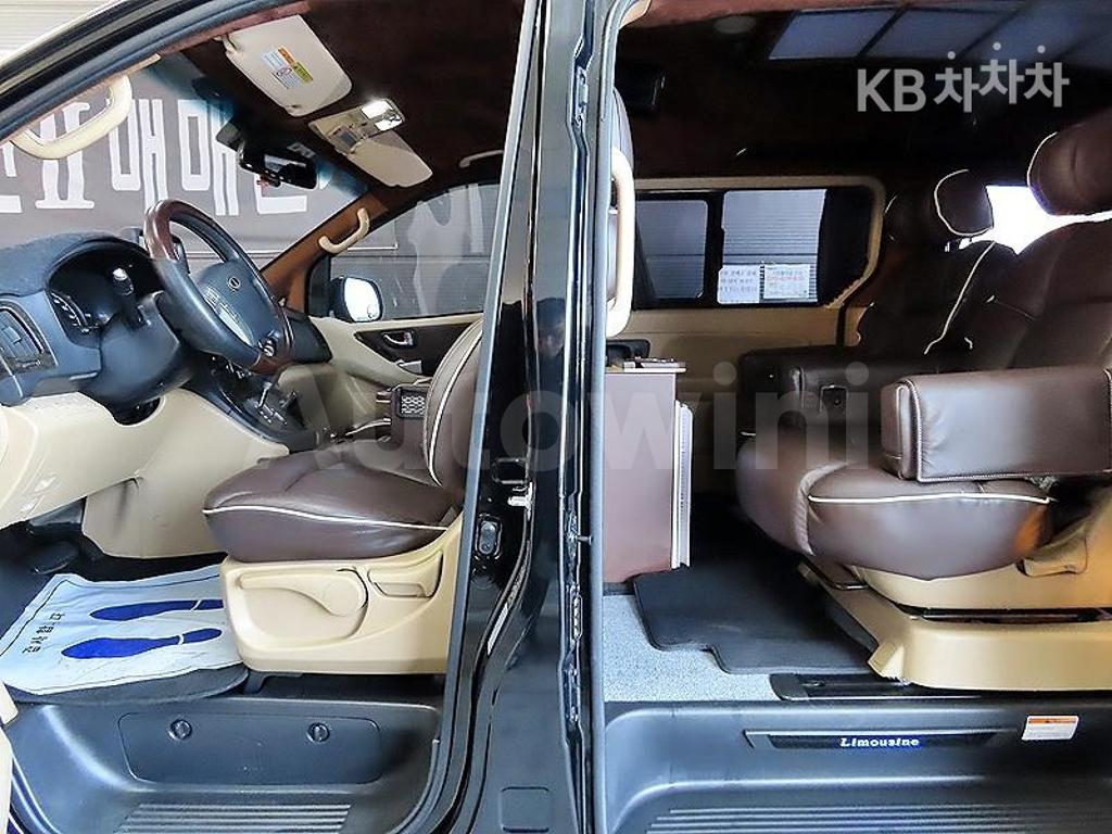 2014 HYUNDAI GRAND STAREX H-1 11 SEATS LIMOUSINE VIP PACKAGE - 11