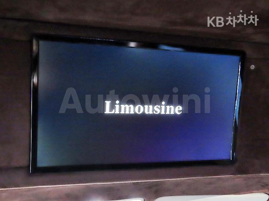 2014 HYUNDAI GRAND STAREX H-1 11 SEATS LIMOUSINE VIP PACKAGE - 14