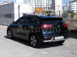 KNACC81CGHA059107 2017 KIA NIRO 1.6 NOBLESSE-3