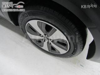 2017 KIA NIRO 1.6 LUXURY - 8