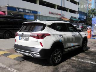 KNAES815GMK157719 2021 KIA SELTOS 1.6 DIESEL 2WD SIGNATURE-3
