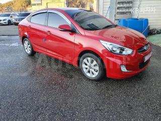 KMHCT41BEHU135353 2017 HYUNDAI ACCENT  1.4 VVT MORDERN-3