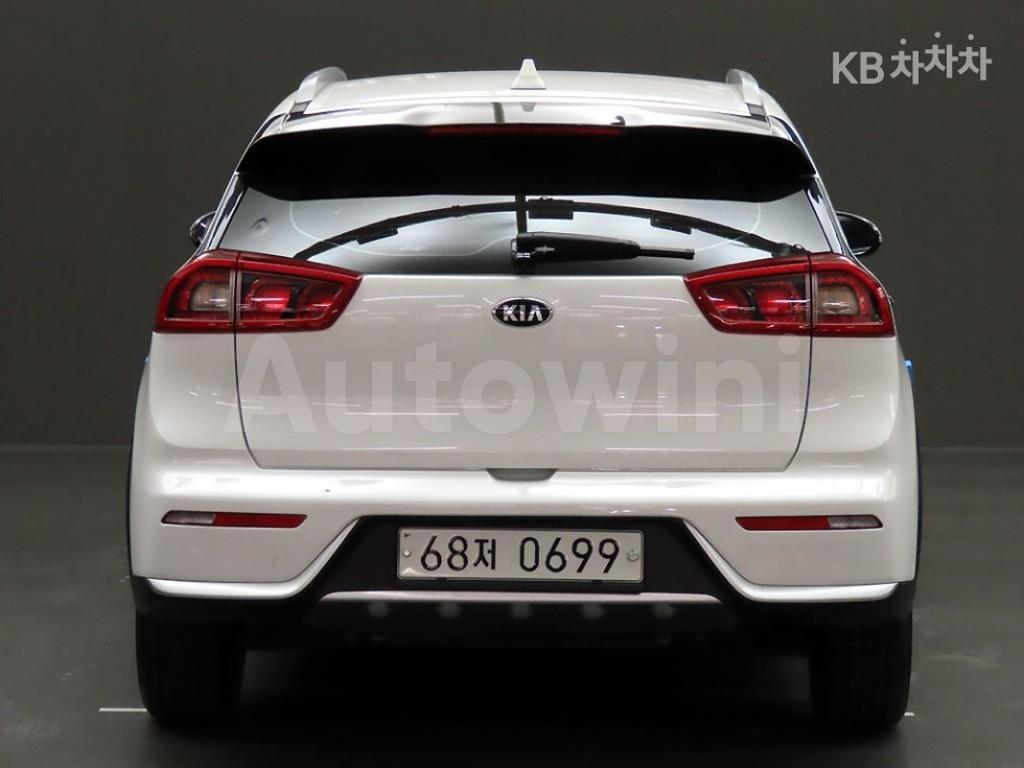 KNACC81CGHA017255 2017 KIA NIRO 1.6 NOBLESSE-3