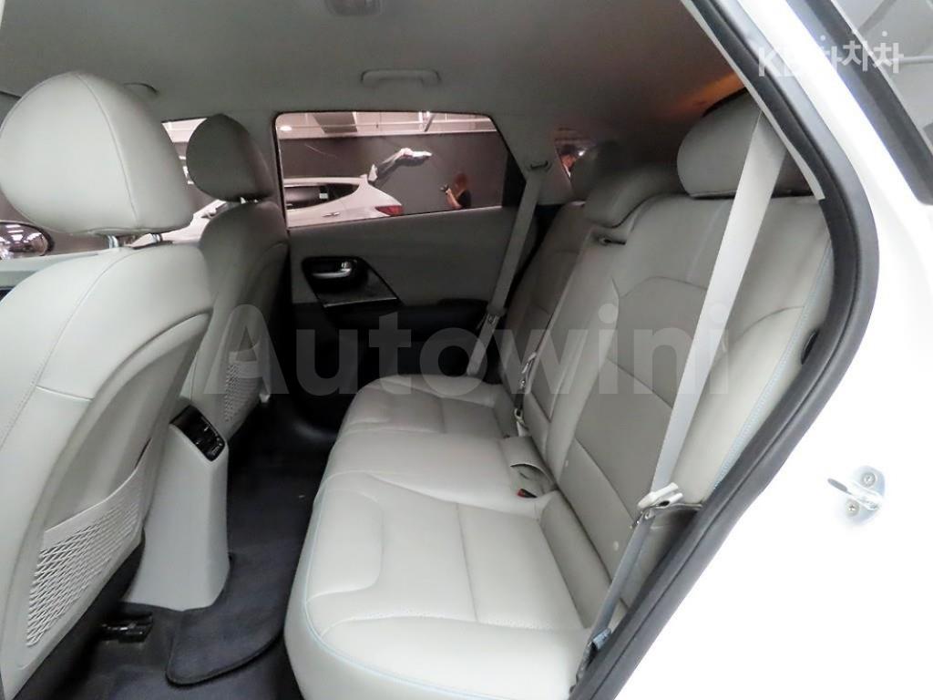 KNACC81CGHA017255 2017 KIA NIRO 1.6 NOBLESSE-5