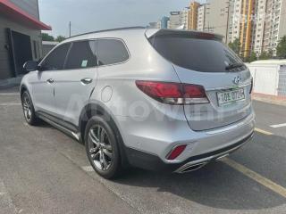 KMHSR81XDHU184902 2017 HYUNDAI  MAXCRUZ DIESEL(E-VGT)R2.2 4WD 파이니스트 EDITION 7 SEATS-4