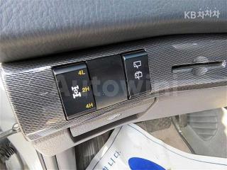 2014 SSANGYONG KORANDO TURISMO 4WD LT 11 SEATS - 11