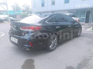 KMHE341AGJA359369 2018 HYUNDAI SONATA RISE 1.7 DIESEL PREMIUM-3