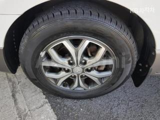 KMJWA37KBHU909212 2017 HYUNDAI  GRAND STAREX 웨건 11 SEATS 4WD MORDERN-5