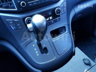2017 HYUNDAI  GRAND STAREX 웨건 11 SEATS 4WD MORDERN - 9