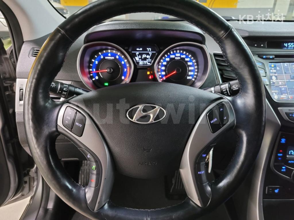 2014 HYUNDAI AVANTE MD ELANTRA M16 GDI SMART - 11
