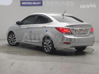 KMHCU41BEHU174851 2017 HYUNDAI ACCENT  1.4 VVT PREMIUM-5