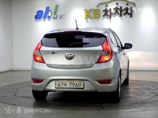 KMHCT51BEHU320139 2017 HYUNDAI ACCENT  WIT 1.4 VVT MORDERN SPECIAL-2