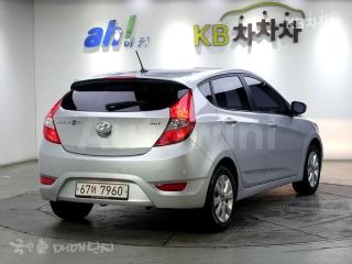 KMHCT51BEHU320139 2017 HYUNDAI ACCENT  WIT 1.4 VVT MORDERN SPECIAL-3