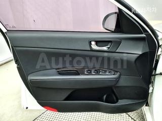 2016 KIA K5 2ND GEN OPTIMA 1.7 DIESEL MX LUXURY - 8