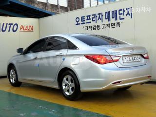 KMHEC41LBEA653417 2014 HYUNDAI YF SONATA THE BRILLIANT LPI SMART-2