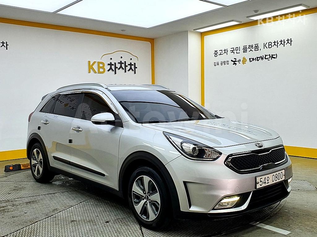 KNACB81CGHA000901 2017 KIA NIRO 1.6 PRESTIGE-1